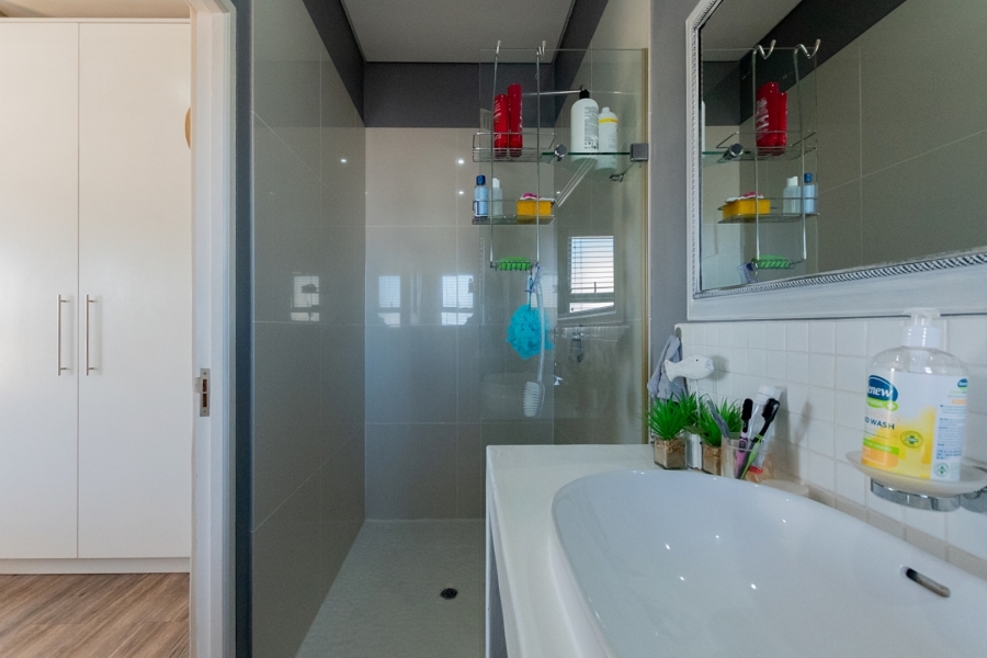 3 Bedroom Property for Sale in Blue Lagoon Western Cape